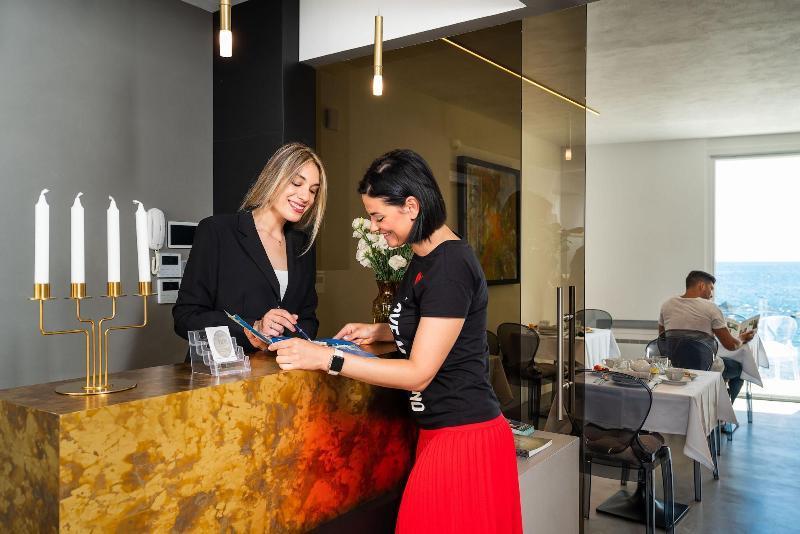 Re Dionisio Luxury Suites Syracuse Bagian luar foto